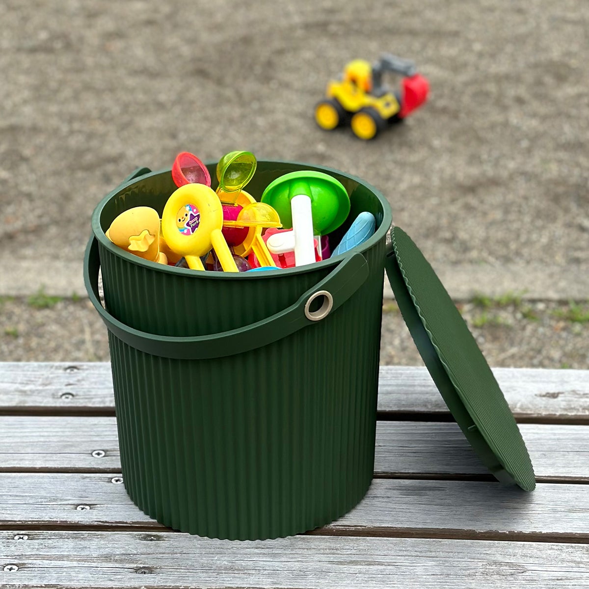 10107374-2025-02-06-toy_box_05-chile